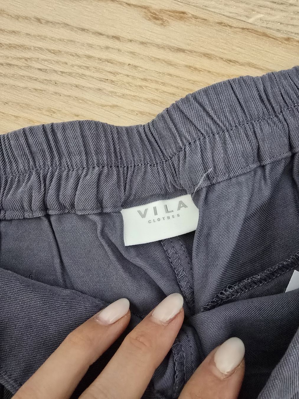 Vila Pantaloni: Vila Shorts - Grösse M – Usato da Rickenbach b. Wil venduto da Kth_v8 2
