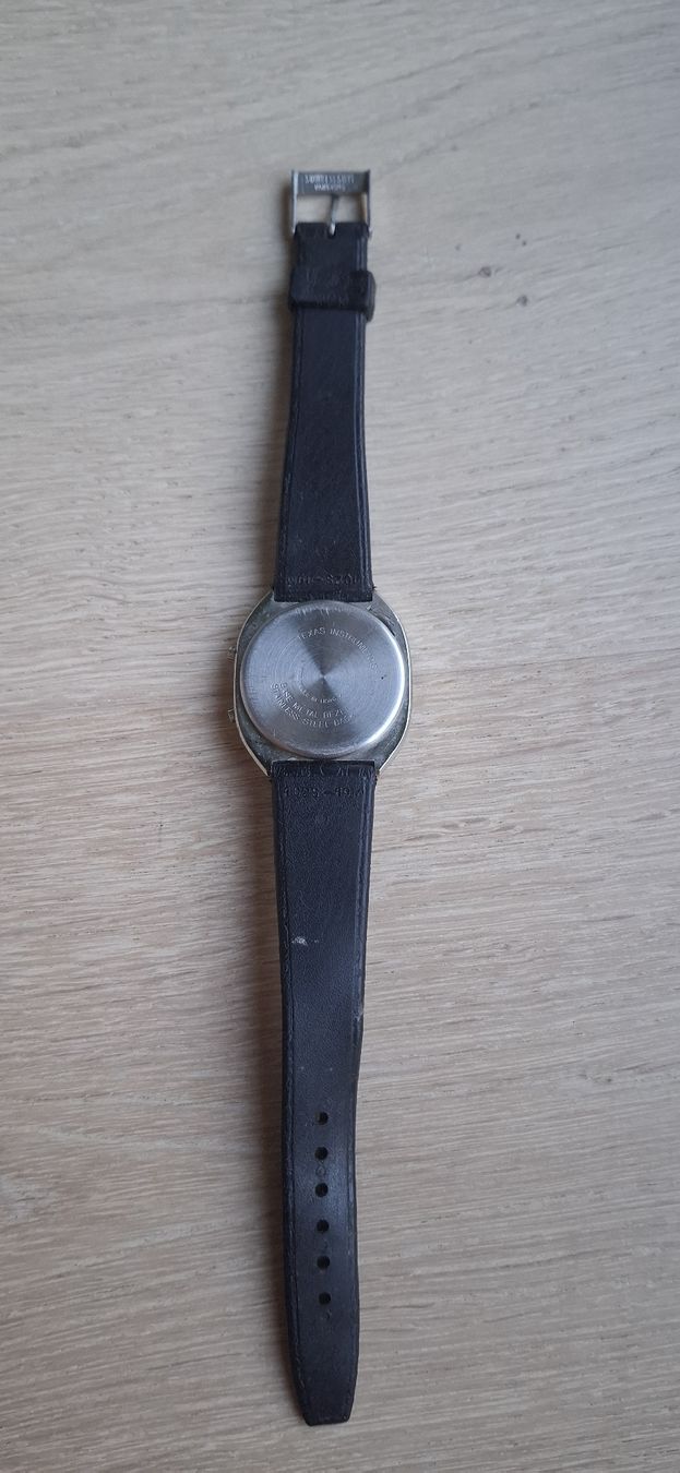 Orologi: Texas Instruments Digitalquarzuhr – Usato da Ruswil venduto da SIMBOB1992 2