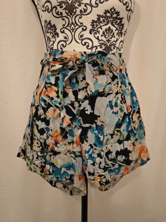 Short fluide motif fleuri MEXX