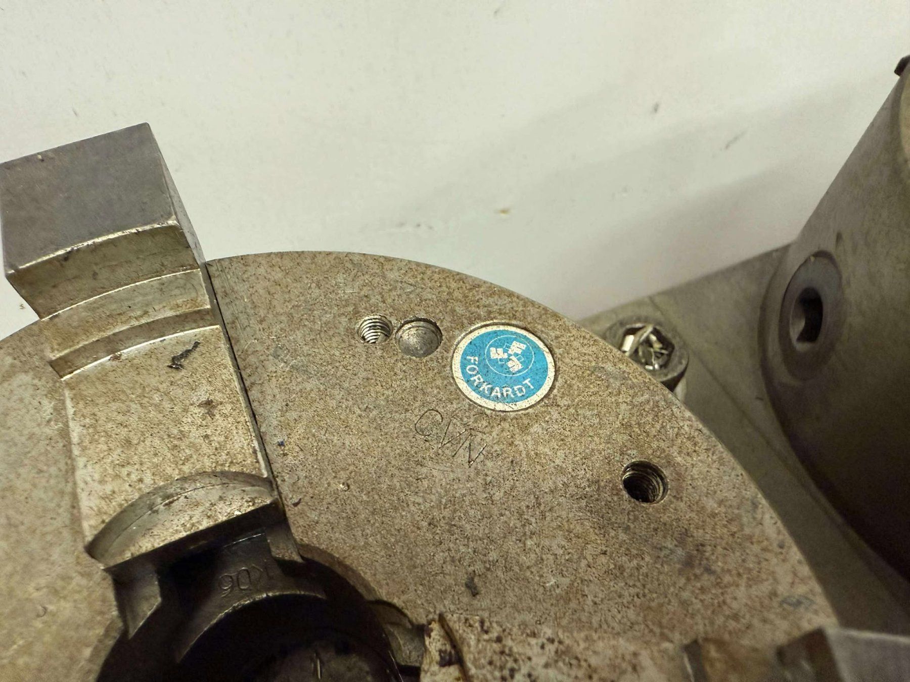 Tutti gli attrezzi: Dreibackenfutter Forkardt 125 mm 3 Stk. – Usato da Winterthur venduto da Joe1001 3