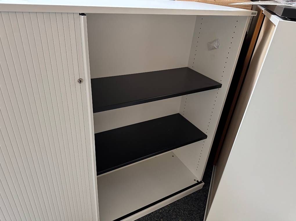 Schränke: Rollladen Schrank Abschliessend – Gebraucht aus Burgdorf von lea_99hp 1
