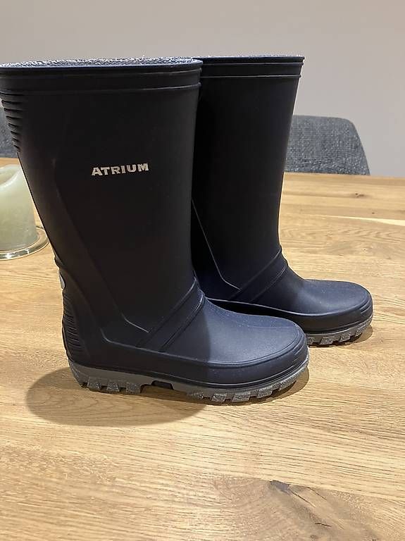 Scarpe per ragazzi: Gummistiefel Gr.28 – Usato da Roggwil BE venduto da waelchli87