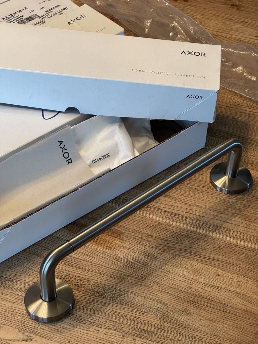 Supporti a parete: Haltegriff Axor Universal Circular edelstahloptik – Nuovo e nell'imballaggio originale da Unterterzen venduto da b.aron 1