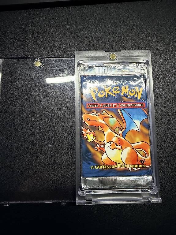 Cartes à collectionner: Booster Set de Base Édition 1 Dracaufeu FR – Neuf avec emballage d'origine à Yverdon-les-Bains par azmoggg