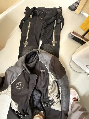 Motorrad Jacke und Hose 