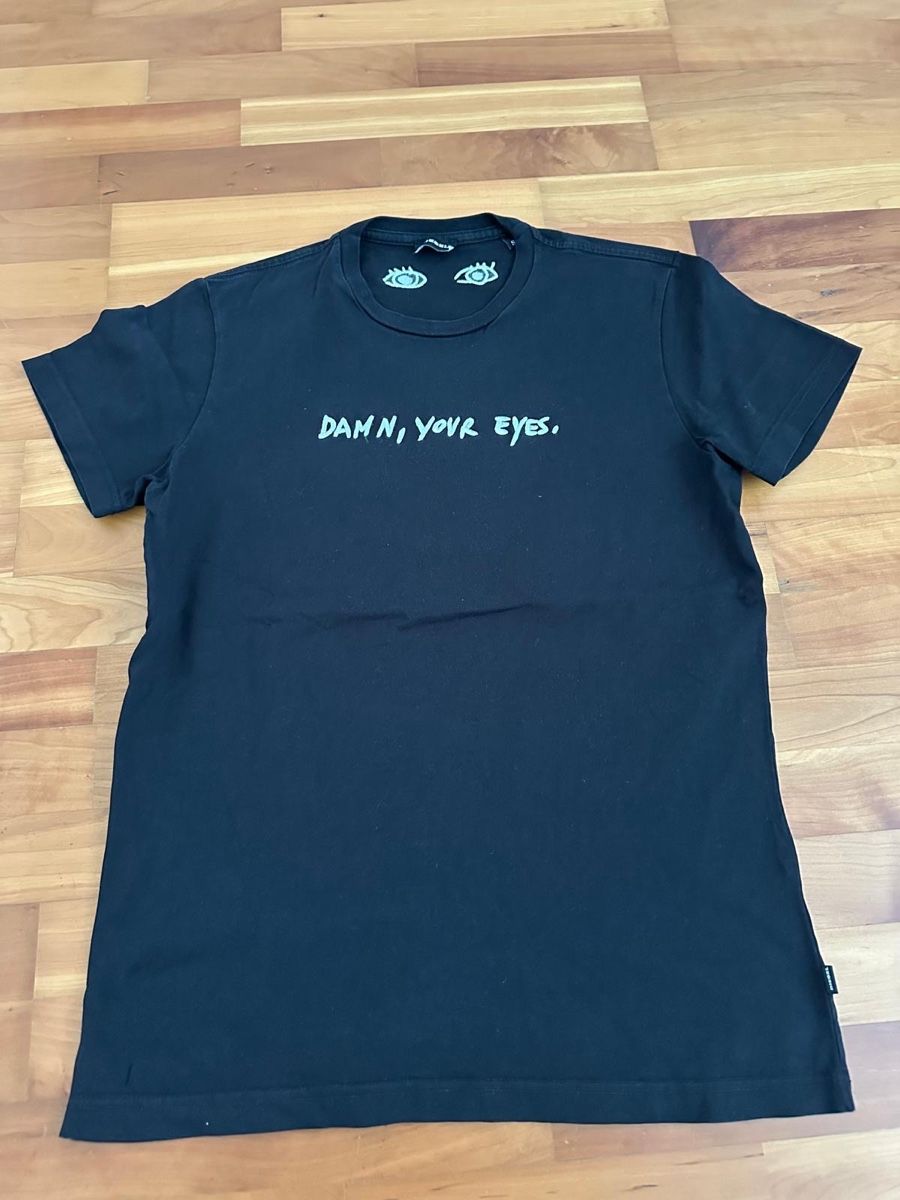 T-shirt: schwarzes Tshirt – Usato da Romanshorn venduto da ila_2nzf
