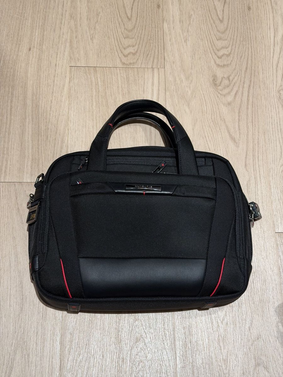 Samsonite Borse: Samsonite Pro-DLX 5 laptop bag – Usato da Lausanne venduto da its_zl9h 1