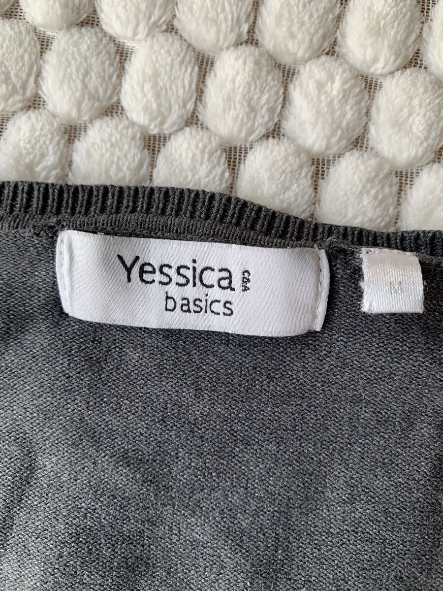 Tops: Cardigan Yessica Basics  – Gebraucht aus Zürich von med_qdd6 1
