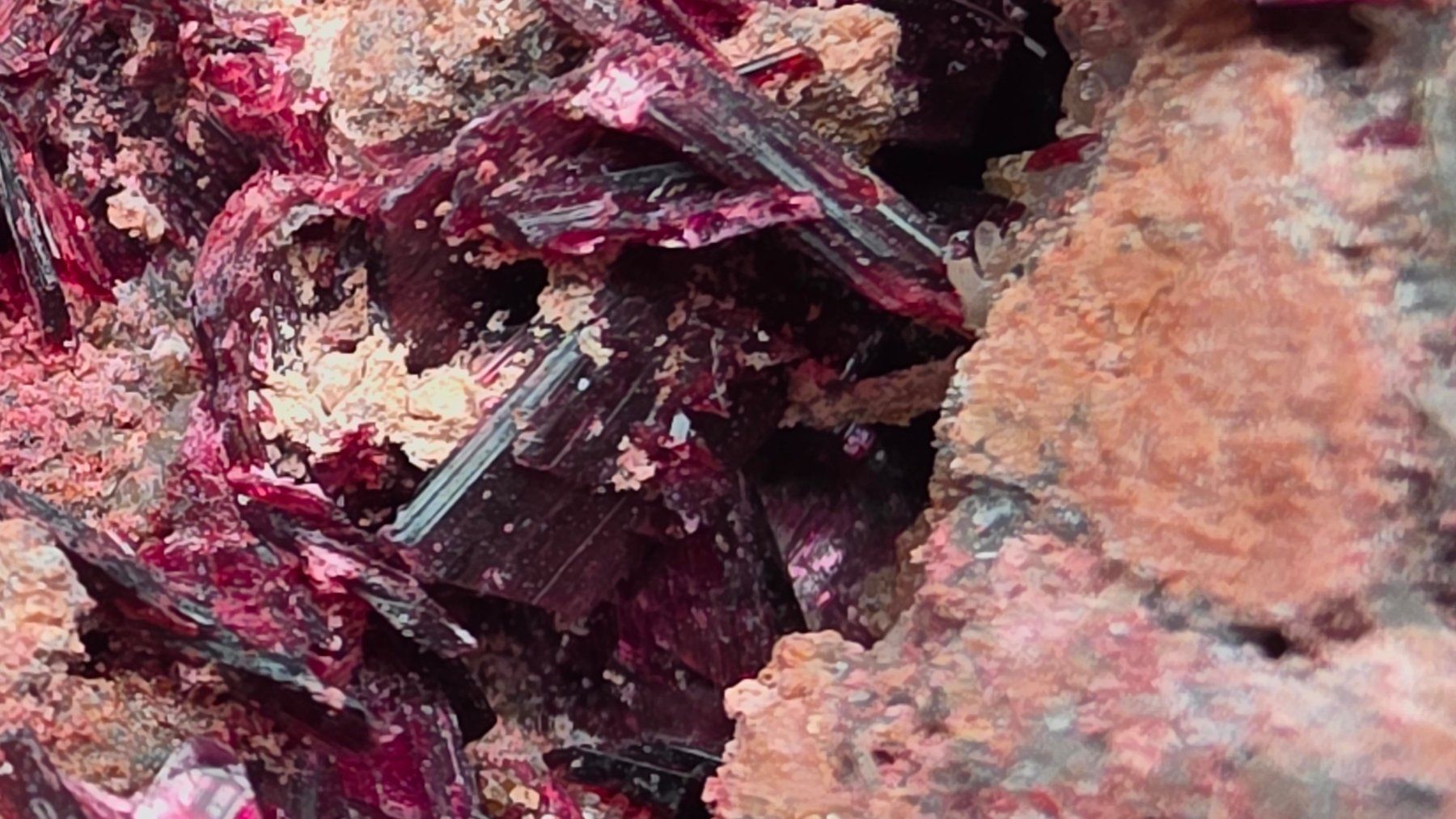 Mineralien & Heilsteine: Erythrite Drâa-Tafilalet Region, Morocco – Gebraucht aus Figino von minshop 4