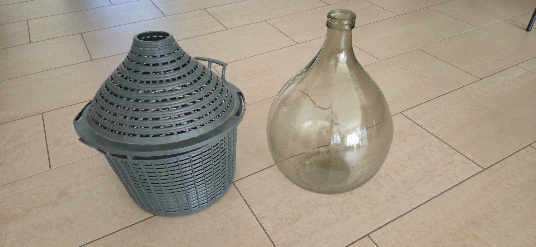 Zubehör: 2x Dame Jeanne 15L – Gebraucht aus Genolier von Akkatha 1