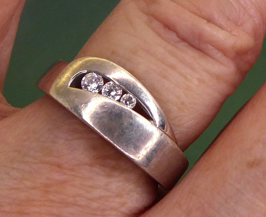 Anelli: Ring 925 Silber mit synthetischen Steinchen – Usato da Muri AG venduto da silvermouse007