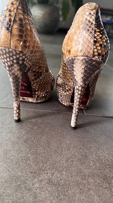 Damenschuhe: Cesare Paciotti High Heels – Gebraucht aus Unterengstringen von bar_d8mn 2