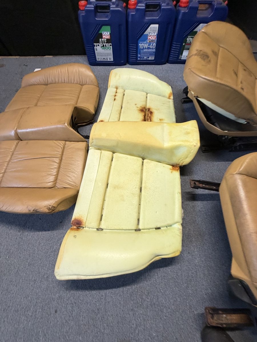 BMW Tutti pezzi di ricambio auto: Bmw e36 cabrio sitze – Usato da hausen am albis venduto da rom_5zdn 3