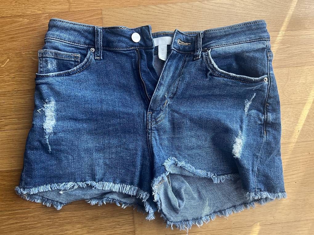 Jeans: Jeans Hotpants Gr. 38 – Usato da Gebenstorf venduto da pin_67yc