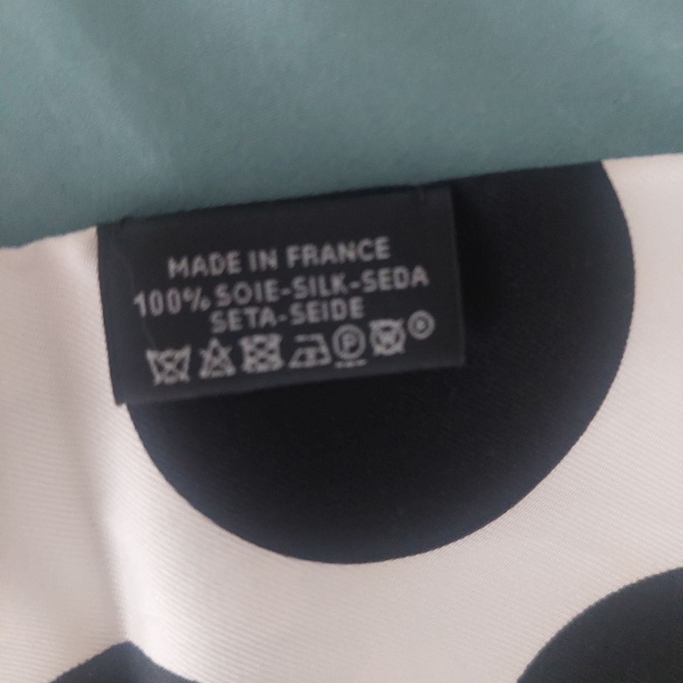 Hermès Foulards & écharpes: Twilly "Les Léopards" Hermès, Neuf – Neuf avec emballage d'origine à Genève par s_t_z8jl 3