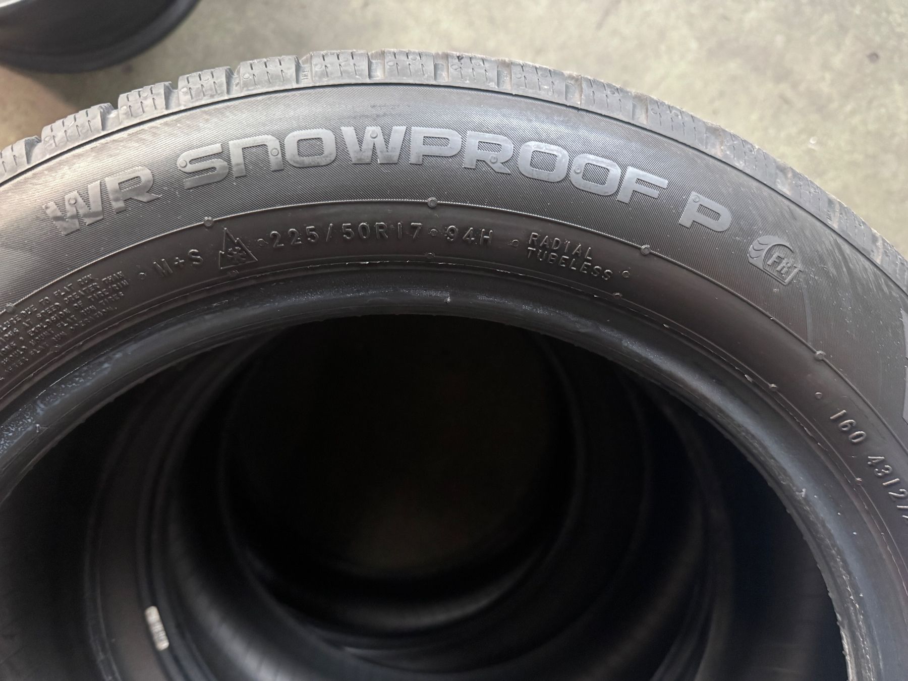 Nokian Pneus & Roues: 225/50r17 – D'occasion à Widen par Dinero02 6