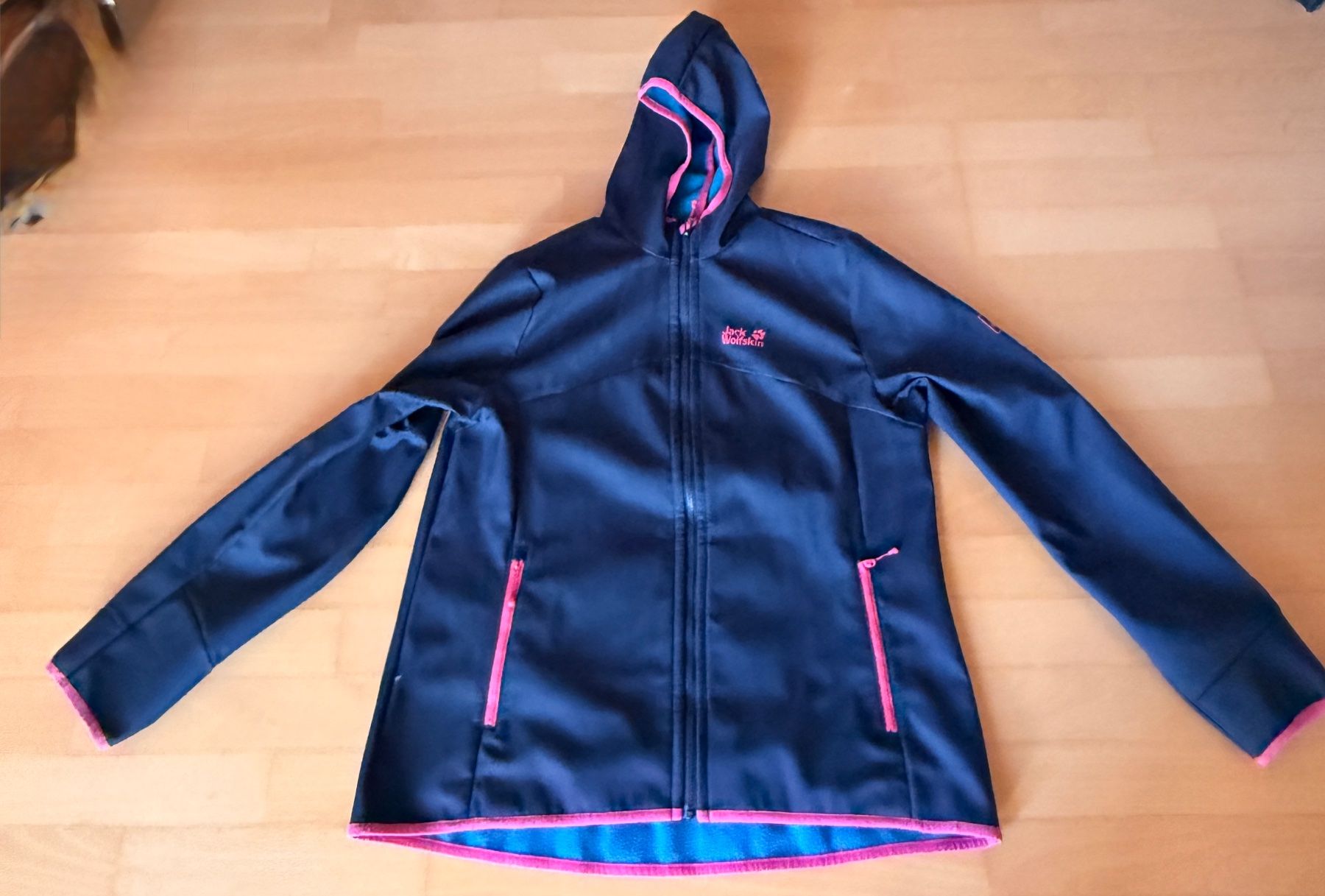 Jack Wolfskin Vestes: Jacke Jack Wolfskin – D'occasion à Mastrils par Laura8sevilla 2