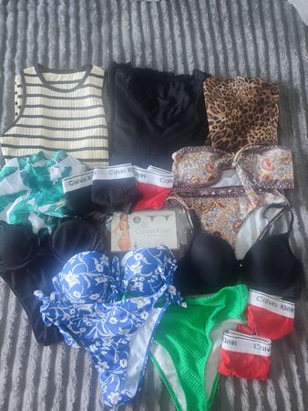 Paket Gr. S - Bikini, Strings, Kleid - Neu