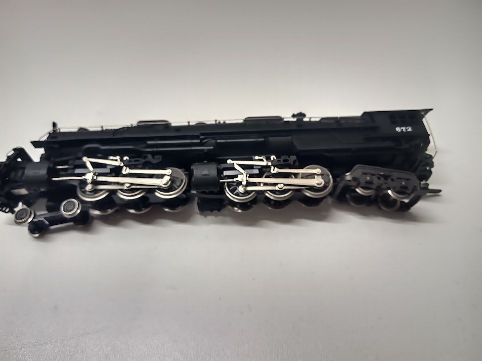 Rivarossi Modelleisenbahnen: Rivarossi 672 – Gebraucht aus Amlikon-Bissegg von Bienenlok 1