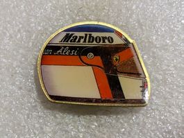 Ansteckpin 243: Rennhelm Marlboro