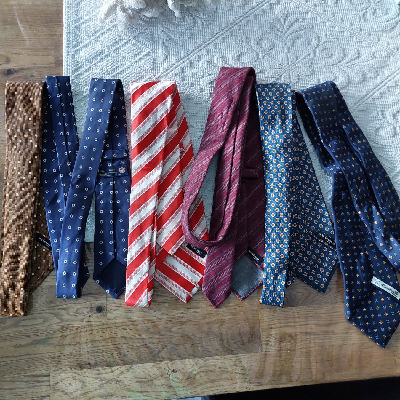 Kiton Cravatte: 6-er Krawatten handgefertigt Kiton - Neu – Nuovo (secondo la descrizione) da Walenstadt venduto da ELNINOMARAVILLA 7