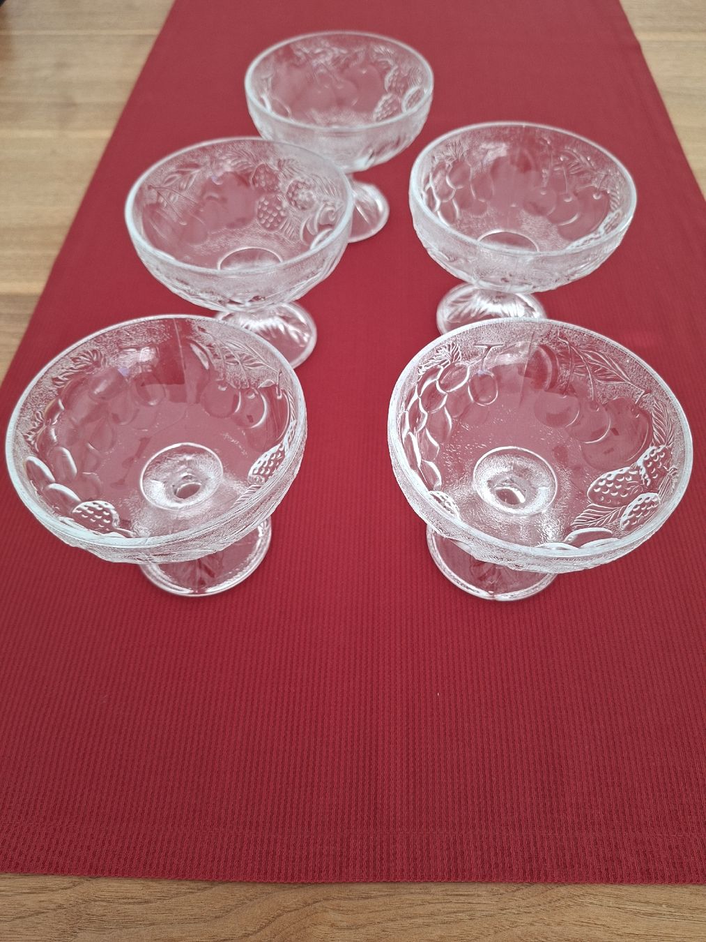 Gläser: Coupe Gläser - 5 Stück – Gebraucht aus Walenstadt von Raiffisni 1