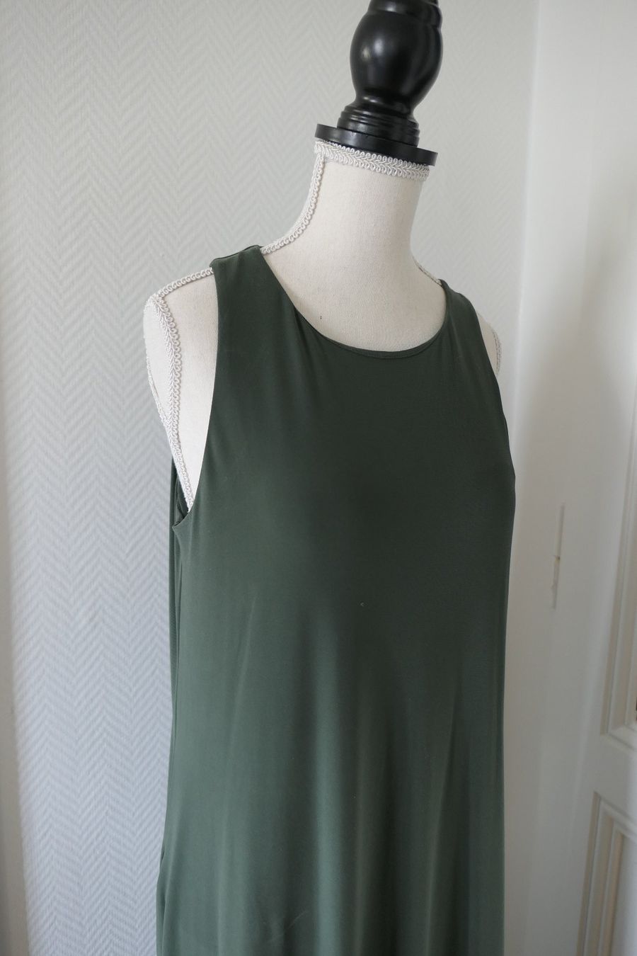 Max Mara Vestiti: MaxMara: robe longue en jersey (m) – Usato da Geneve venduto da Seven-Peaks-Seconds 2