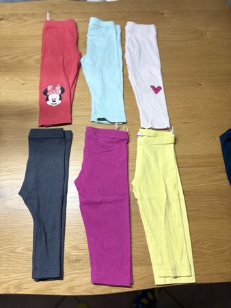 Lotti di 6 leggings bambina taglia 74/110 usati