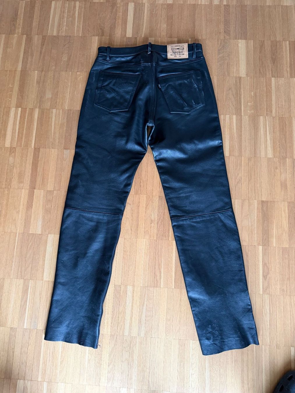 Levi's Jeans: Levi's 501 - Leder, schwarz – Usato da Zürich venduto da mak_cd9r 1
