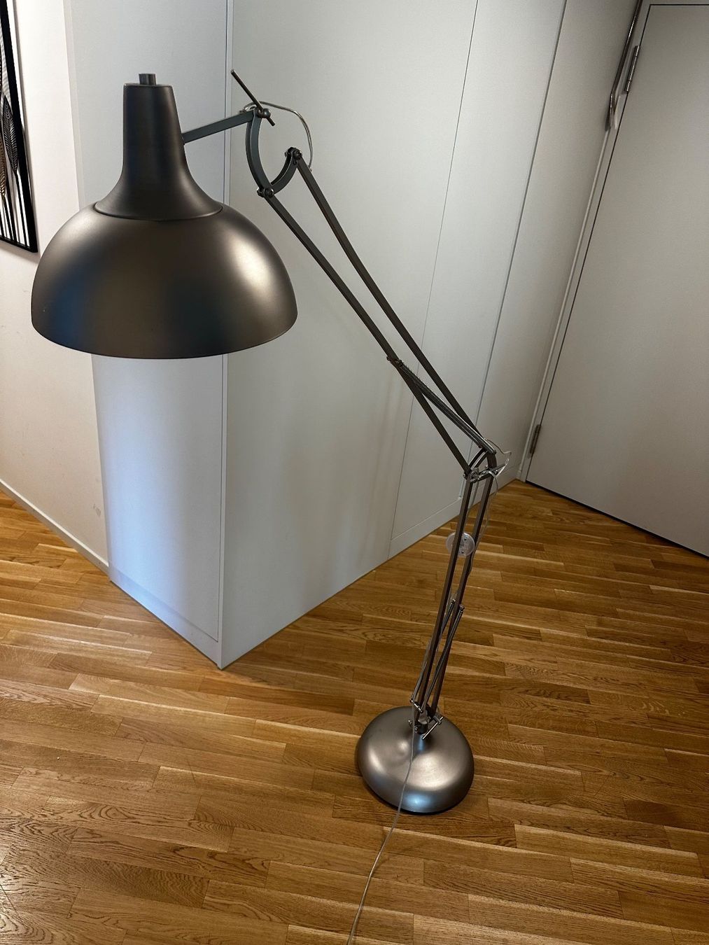 Lampen: Zuiver Office Stehlampe – Gebraucht aus Zürich von mic_nvj9 1