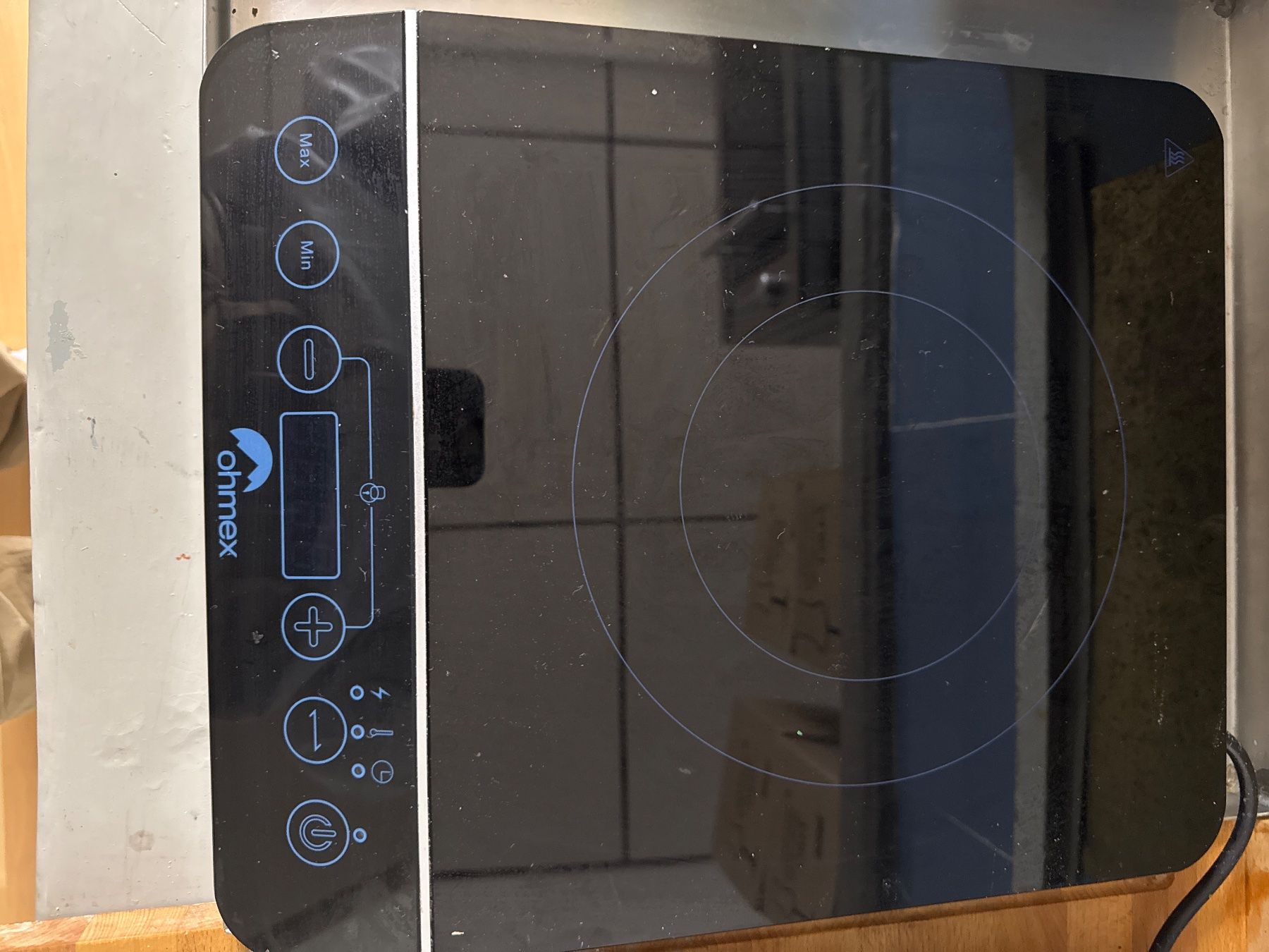 Cuisinières: Induktionskocher OHMEX INC 2000 2000W gebraucht – D'occasion à Wöschnau par EmilW01