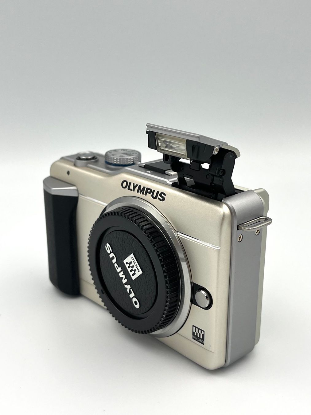 Olympus Kamera: OLYMPUS PEN E-PL1 All in one zoom kit mit Blitz FL-14 – Neu und originalverpackt aus Basel von Xani 3