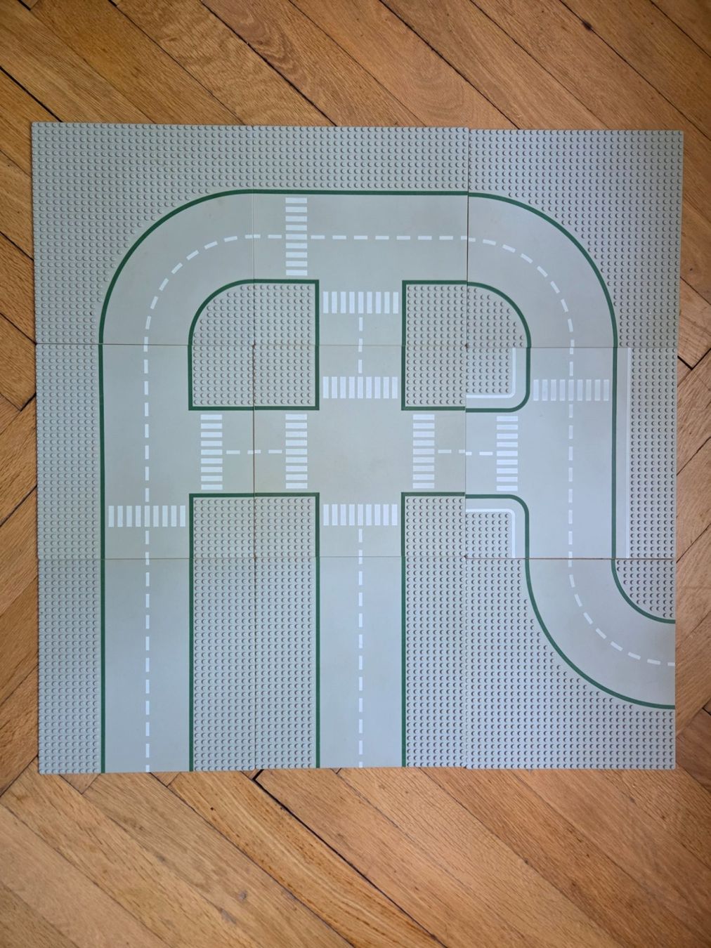 Lego Kit di costruzioni: 9 Lego Strassenplatten – Usato da Derendingen venduto da CoolerBenutzername