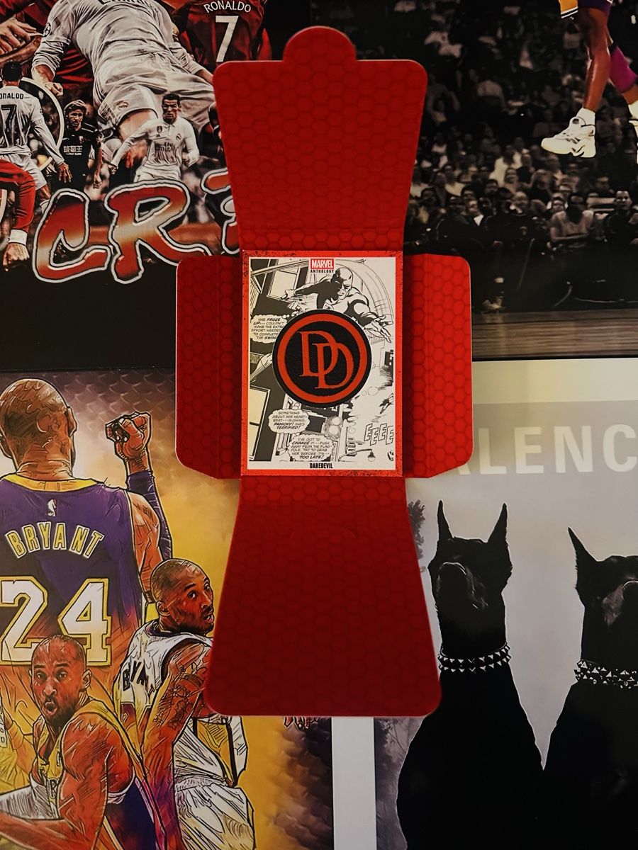 Marvel Carte collezionabili: Marvel Anthology Badge Card Daredevil – Nuovo (secondo la descrizione) da Walliswil b.Wangen venduto da Swiss-Trading-Bros