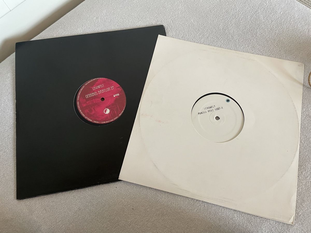 Schallplatten: 2x Legowelt Maxi Singles Elektro – Gebraucht aus Bern von var_kc7x