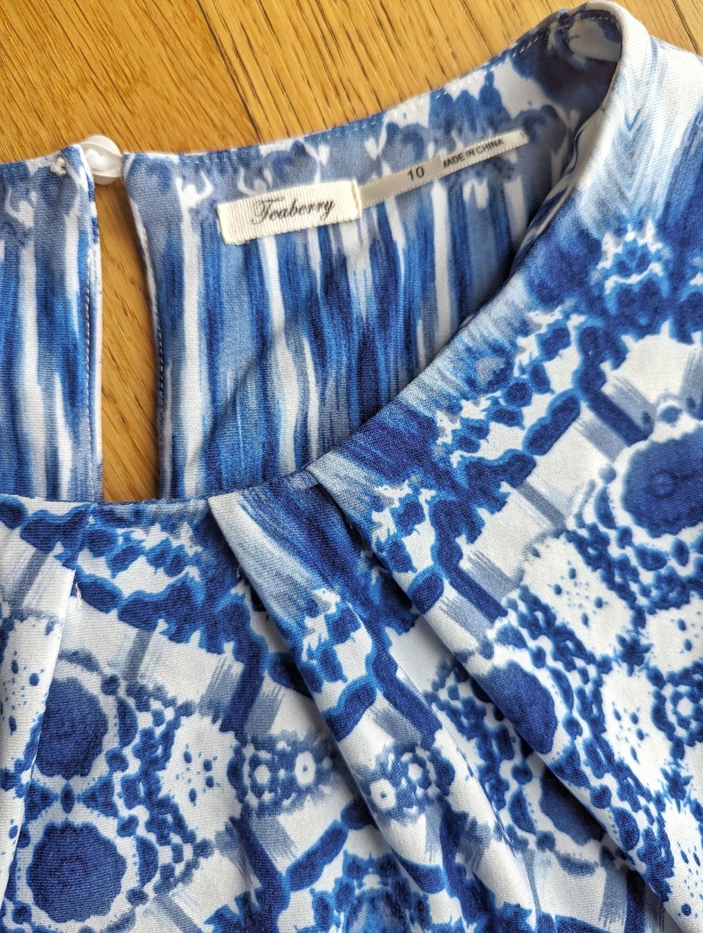 Kleider: Damen Kleid Grösse M / size 10 – Gebraucht aus Wallisellen von Taurusit 2