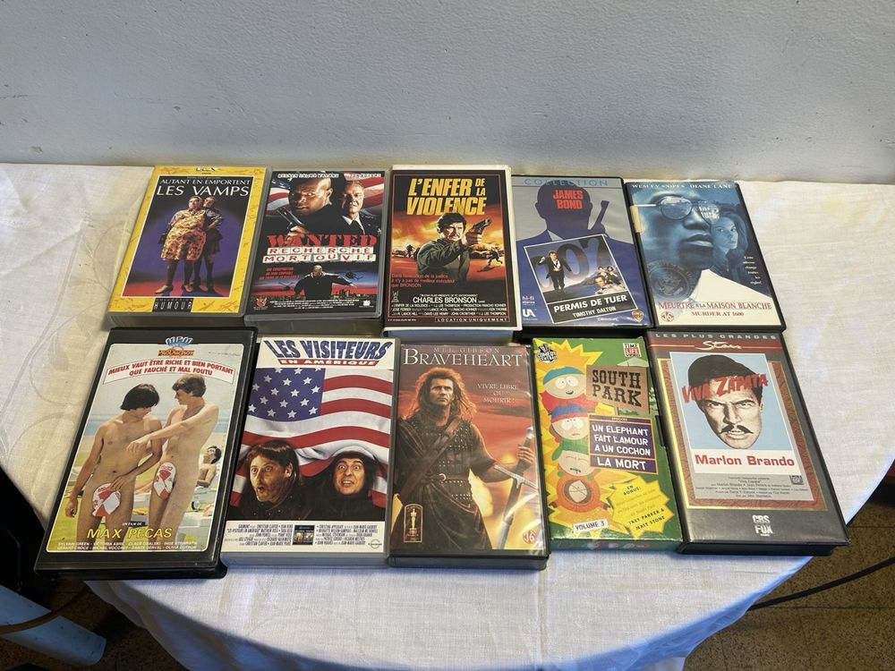 Cassettes VHS divers (x10) (Gebraucht) in Geneve für CHF 1 – mit ...