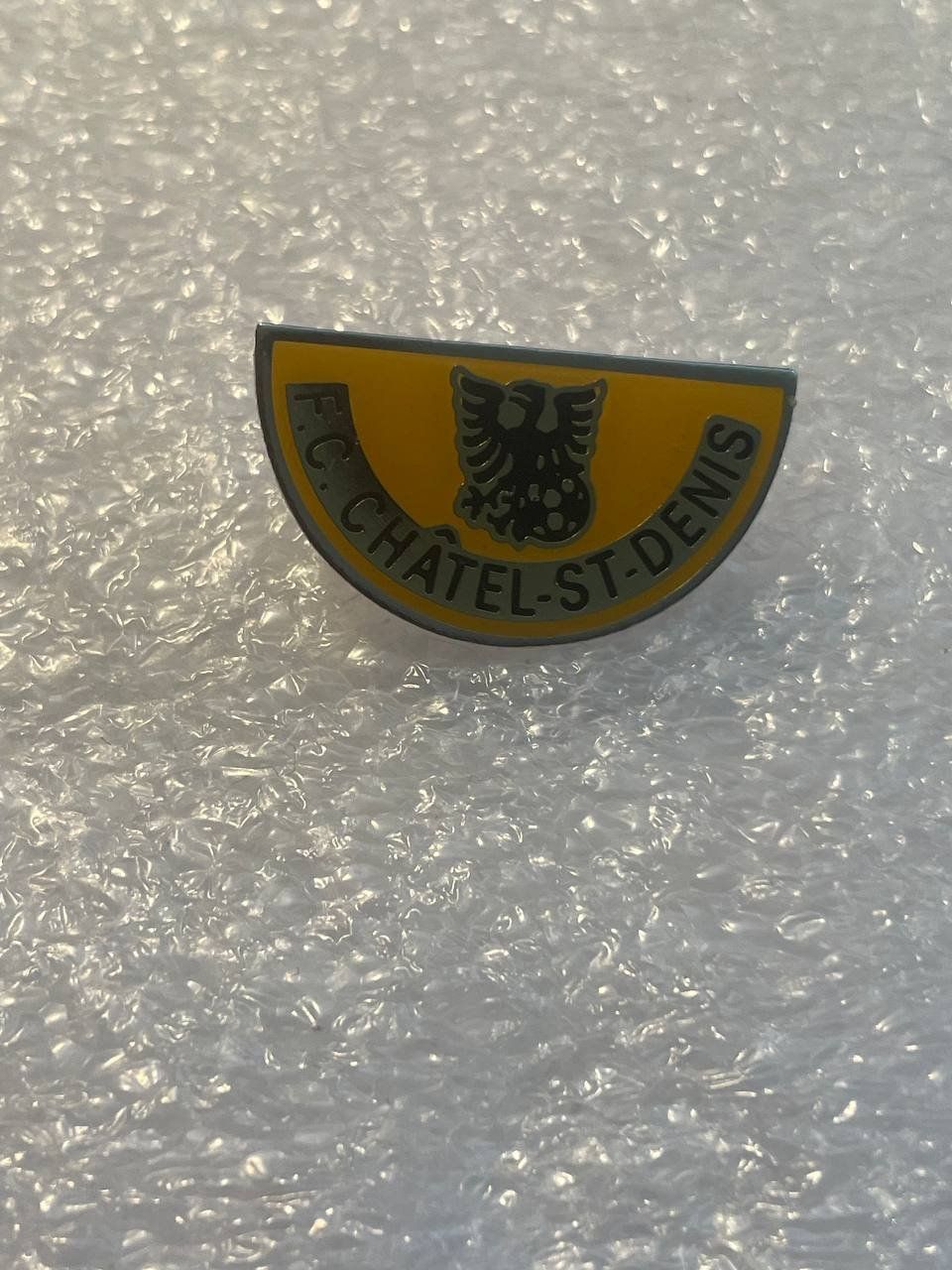 Placchette & Badge: 163. Pin - FC Chatel-Denis – Usato da Luzern venduto da Irek