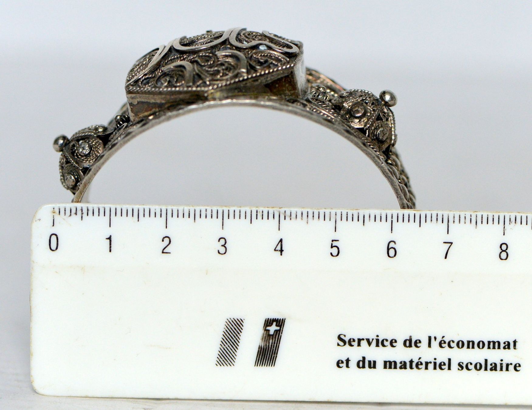 Bracciali & Braccialetti: Ancien bracelet en métal – Usato da Neuchâtel venduto da Neuchatel 3