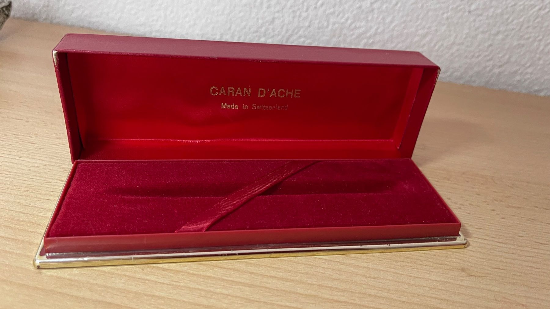 Caran D'Ache Sonstiges Schreiben & Zeichnen: CARAN DACHE TUI Stiftetui Neu Etui – Neu (gemäss Beschreibung) aus Kölliken von Prscoo