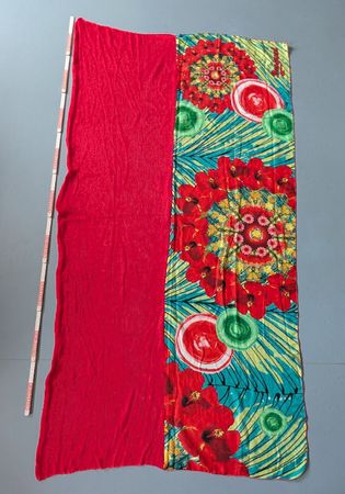 Desigual Tuch rot gemustert und rot gestrickt