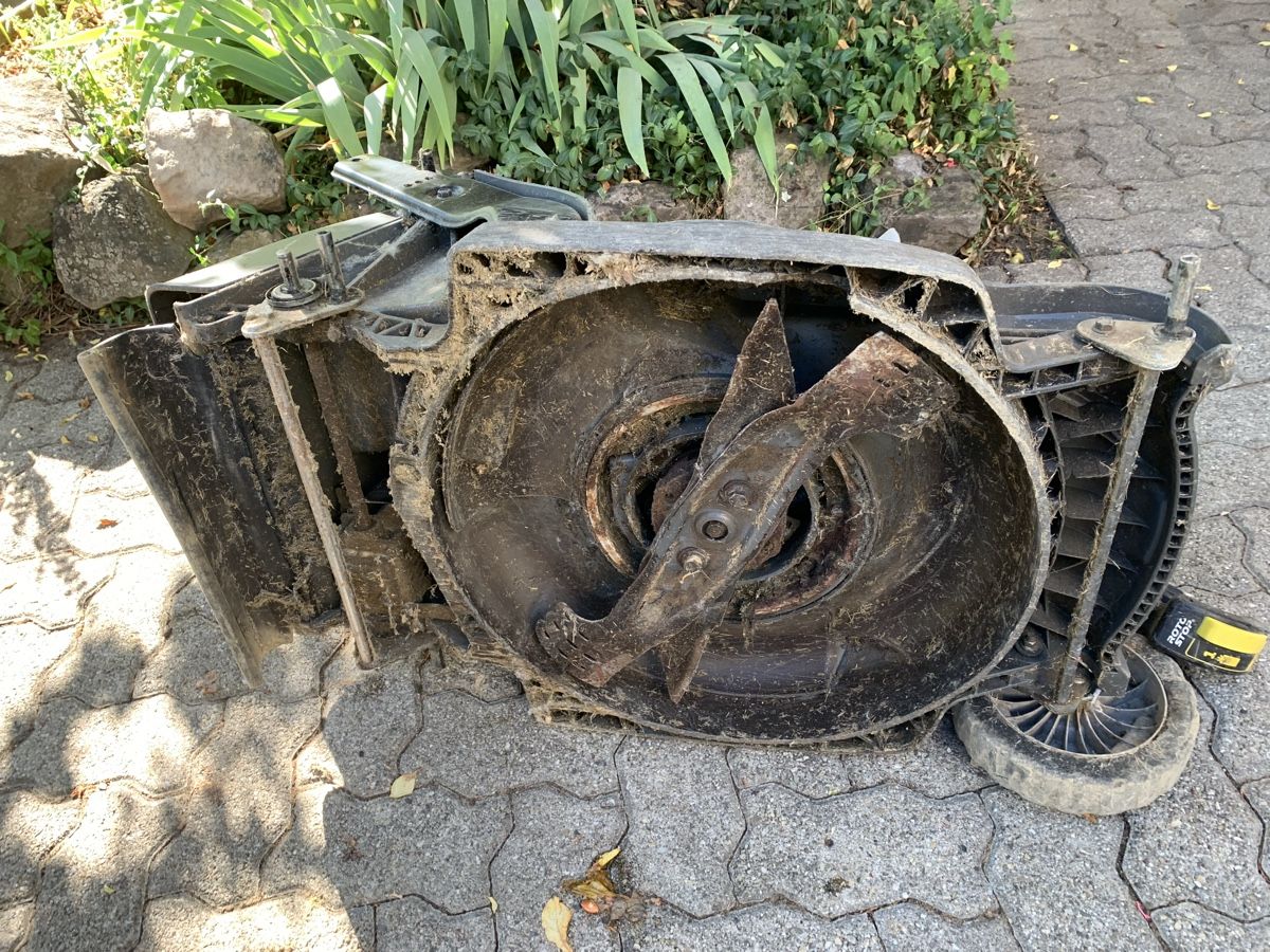 Honda Tondeuses à gazon: Honda Rasenmäher Hrx 476 – Défectueux à Liestal par num_xp75 2
