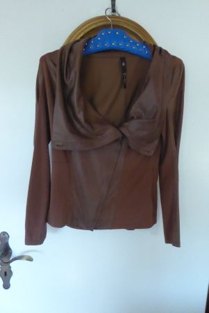 4 Jacken 1Bluse Gr S TEDDYS Amisu H&M ect