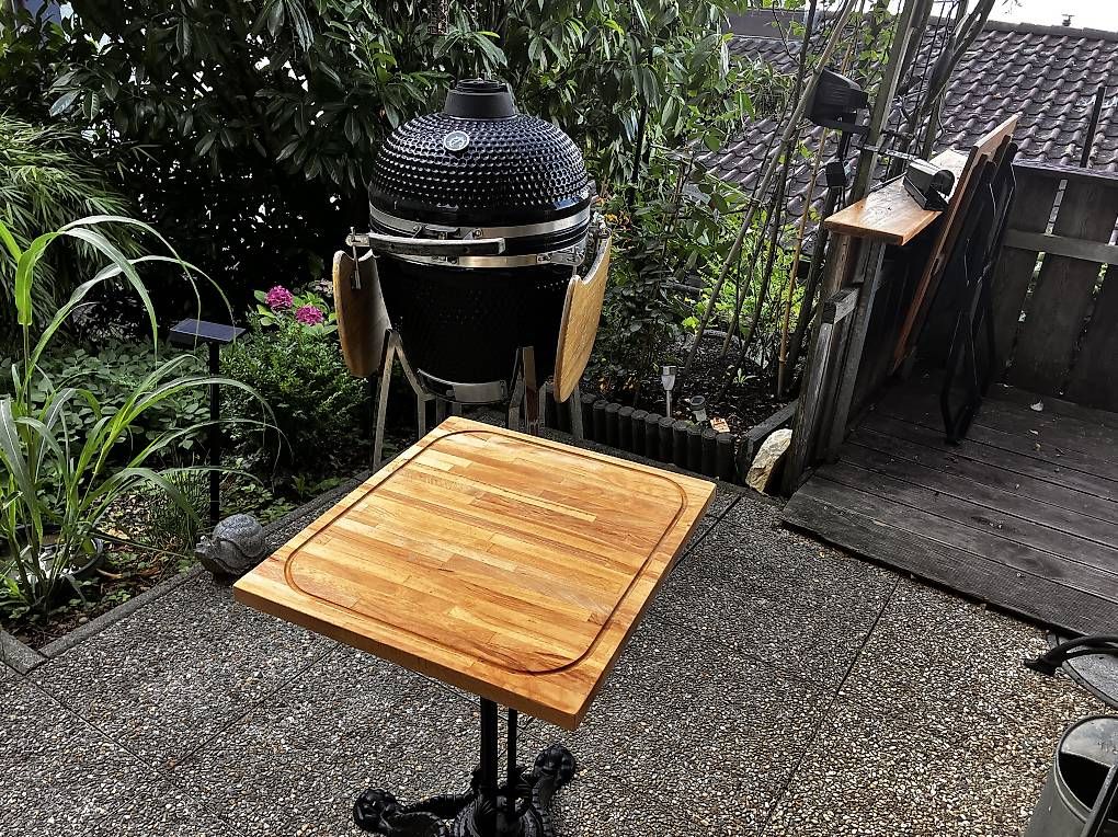 Griglie: Grill Tisch  – Usato da Gunten venduto da artist18 1