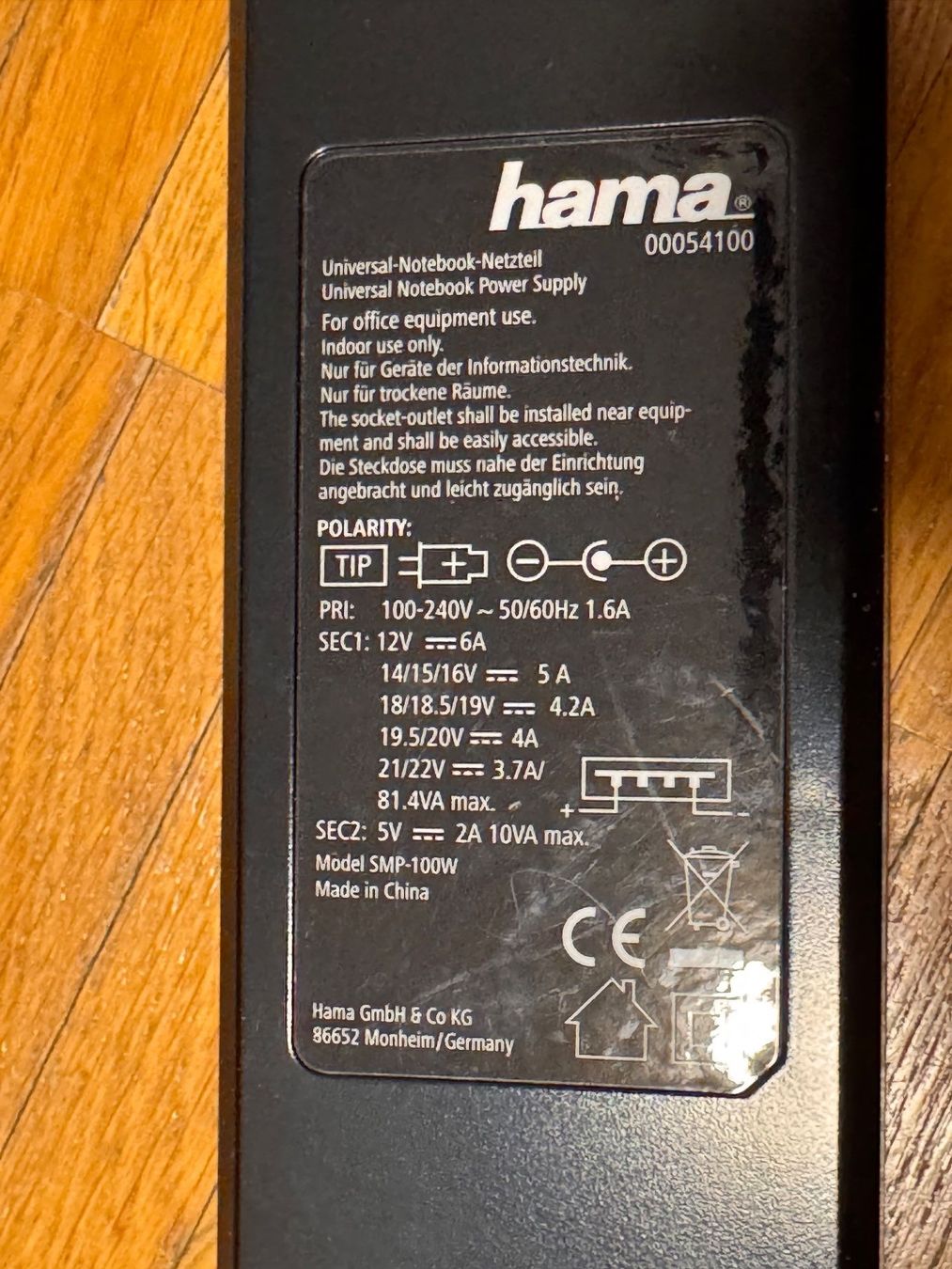 Hama Caricabatterie: Hama 54100 100W Universal Ladegerät – Usato da Zumikon venduto da Zhromo 2