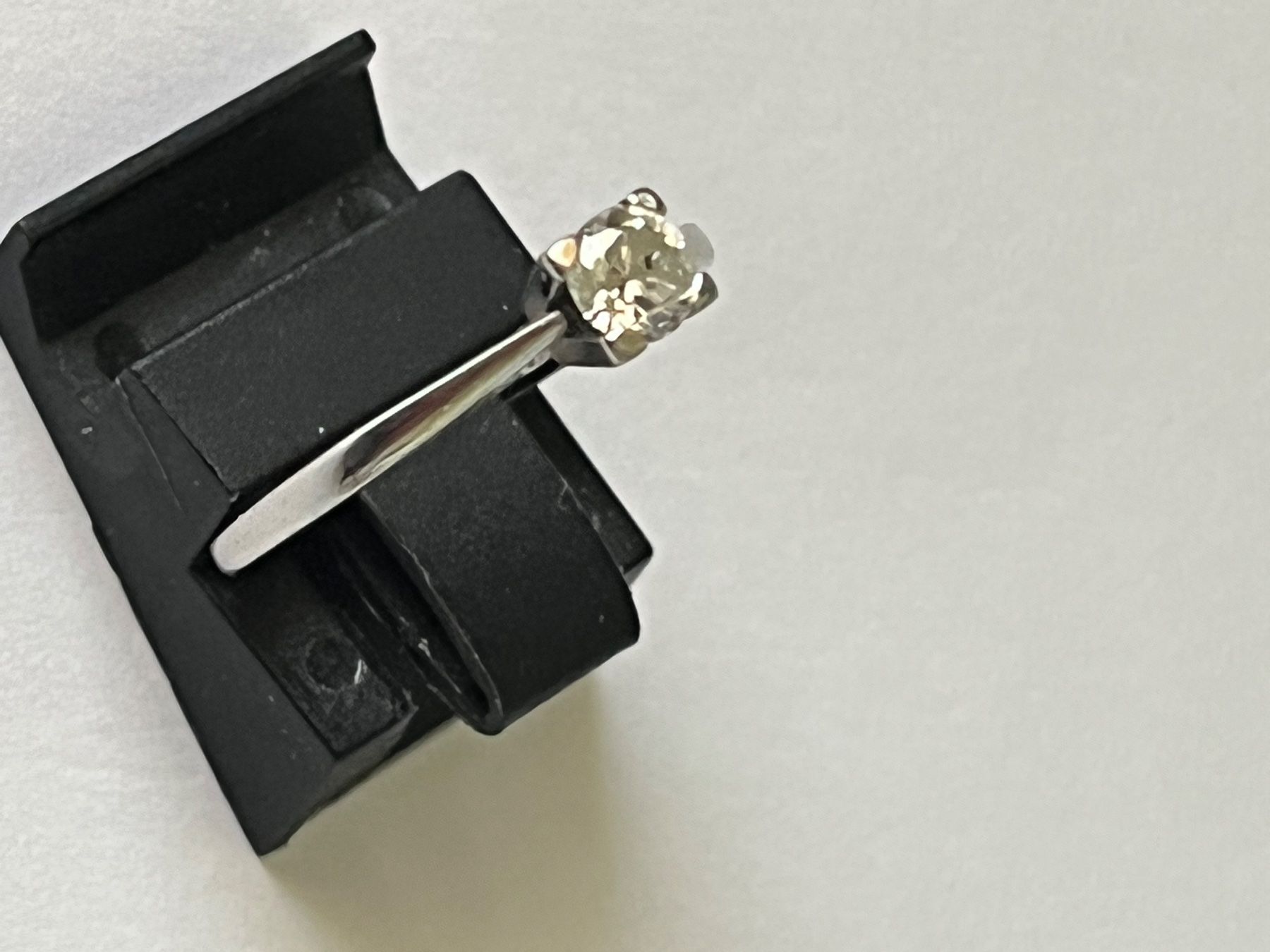 Ringe: Ring Weissgold / Diamant 18 Karat – Gebraucht aus Langnau am Albis von flusspflege 2