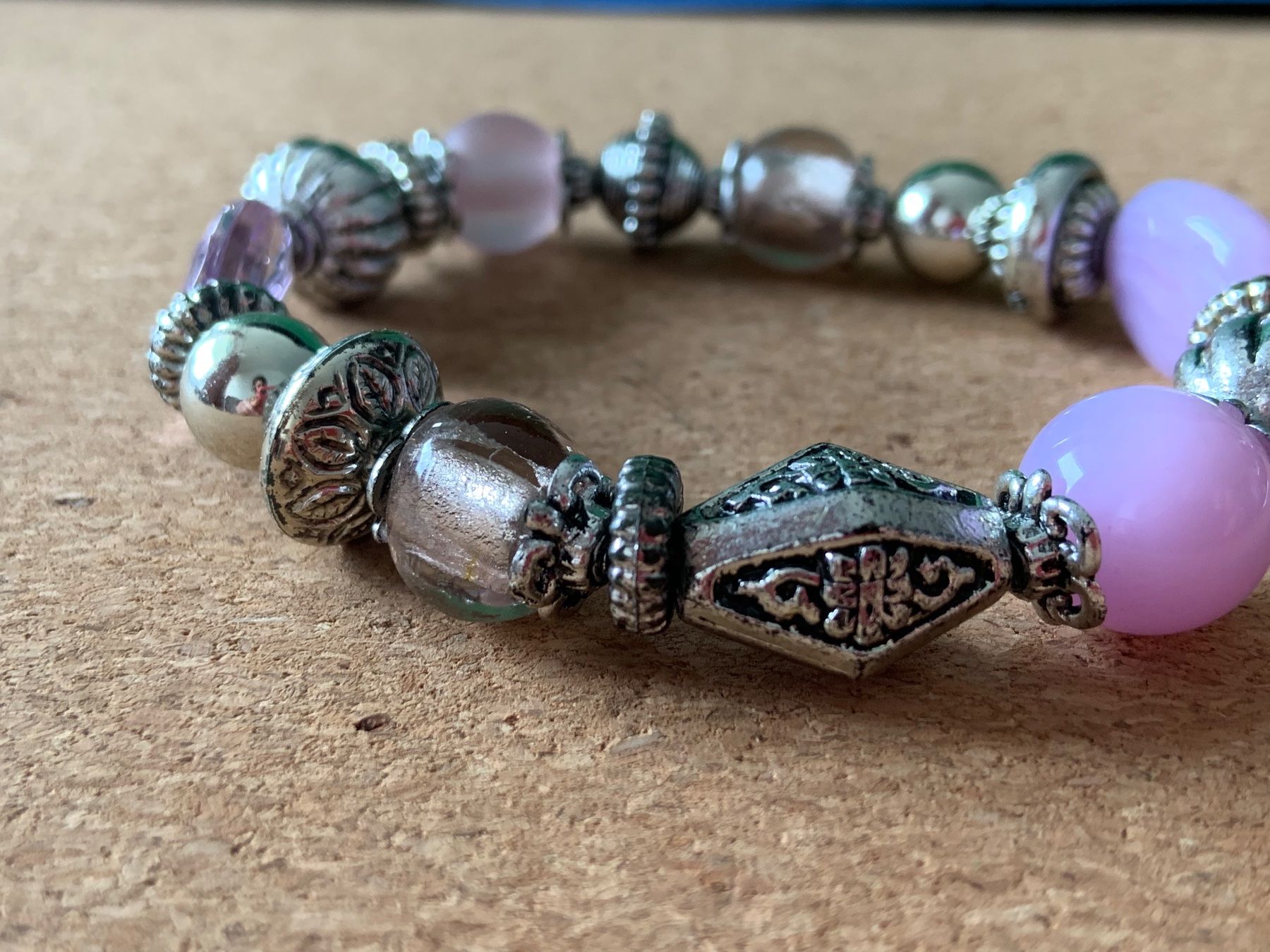 Bracciali & Braccialetti: Armband fröhlich lila – Usato da Dittingen venduto da Bijoubelle 2