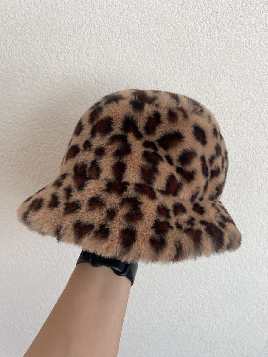 Urban Outfitters Hüte, Mützen & Caps: UO Faux Fur Bucket Hat – Neu (gemäss Beschreibung) aus Roche VD von closetcleanse 2