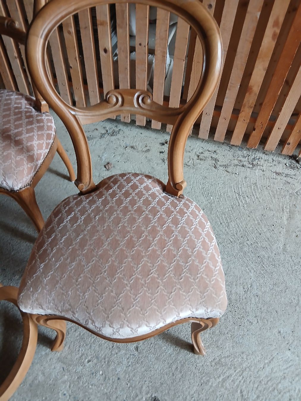 Sedie: 4 CHAISES L.PHILIPPE EN PARFAITE ÉTAT TRÈS STABLE  – Usato da Neuchatel venduto da NNeuchatel 3