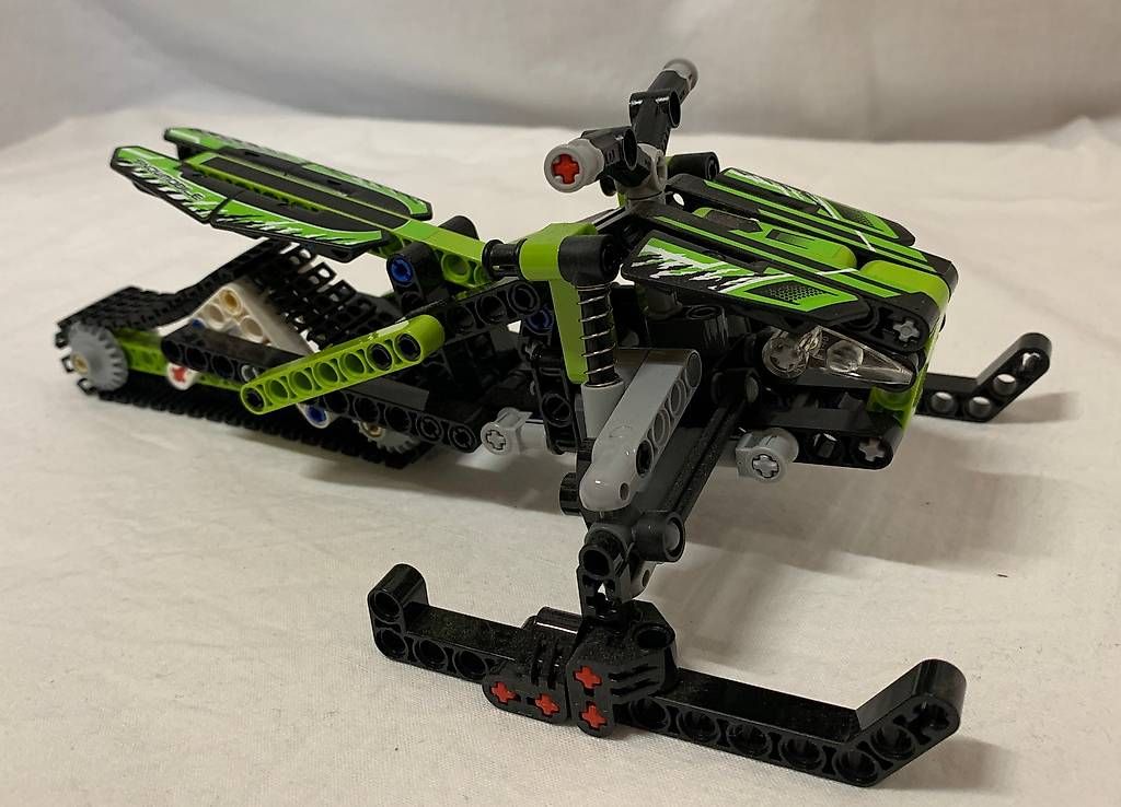 Lego Baukästen: Lego Technic Schneemobil – Gebraucht aus Meikirch von meineangebote